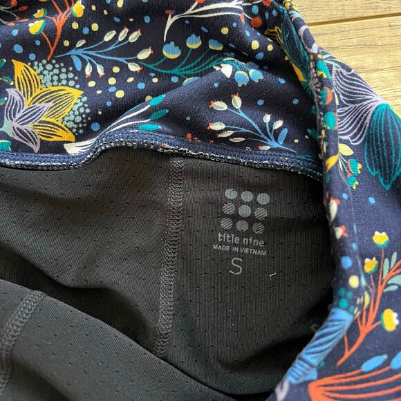 Title Nine Dream On Athletic Short Skort Skirt Outdoor Hiking Beach Flora 16" - Picture 6 of 10